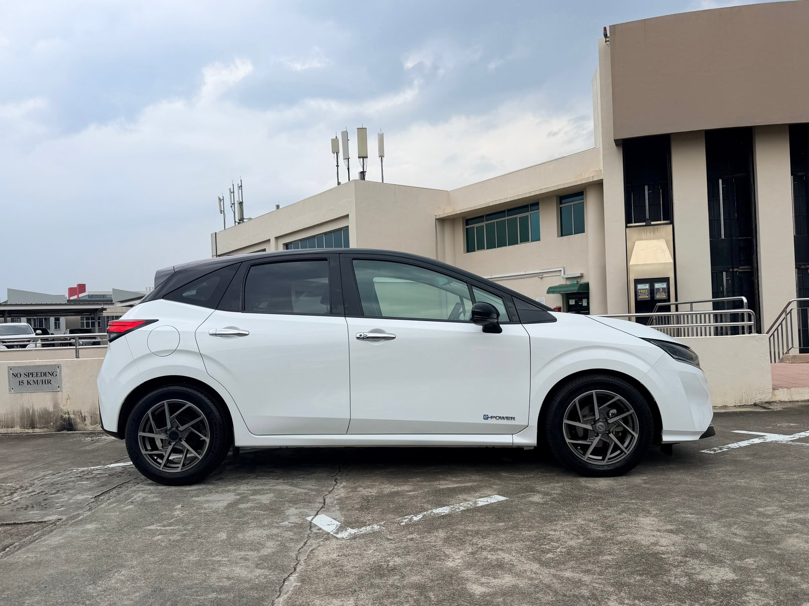 Nissan Note e-POWER 1.2 Premium photo 4